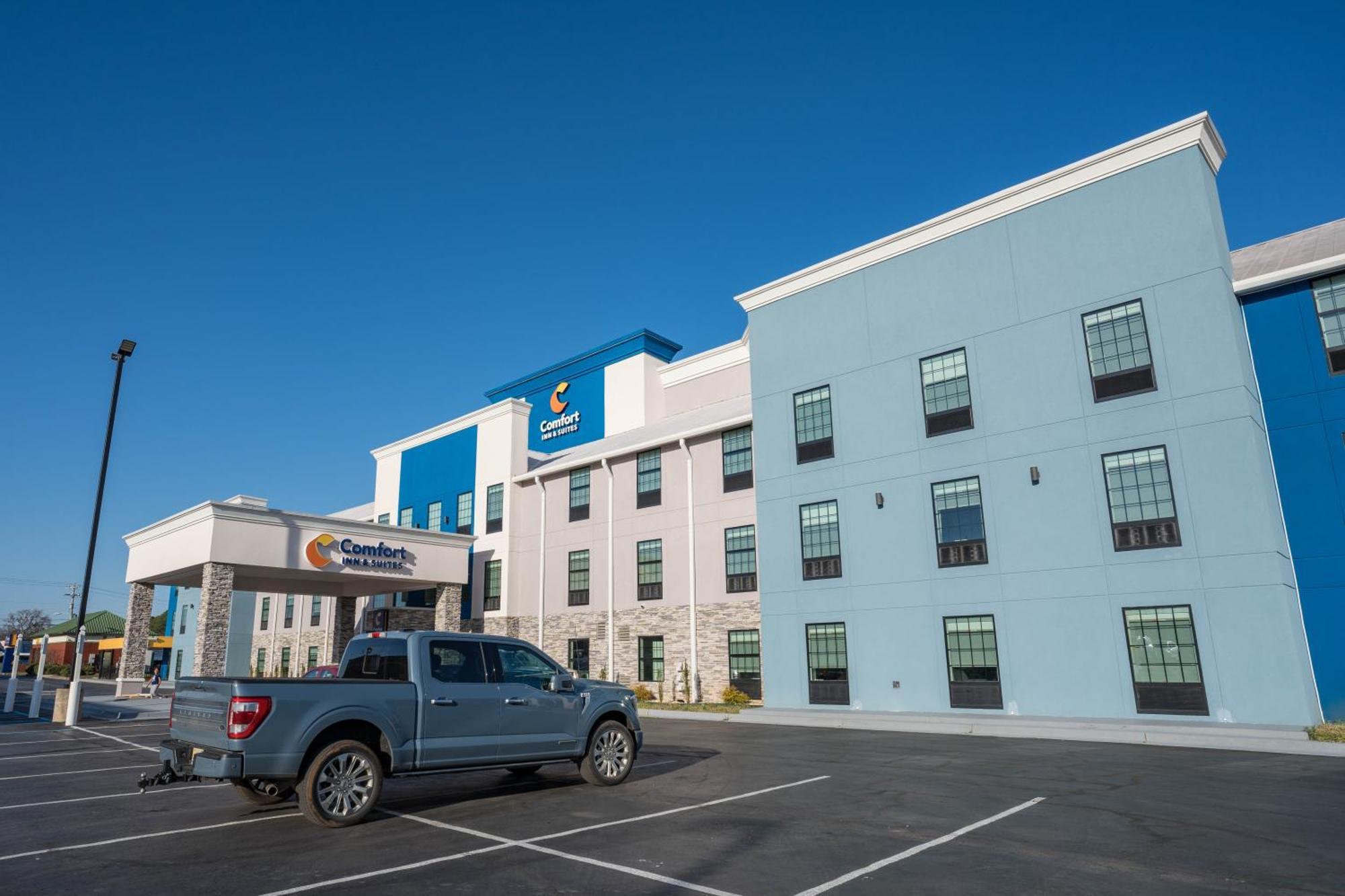 Comfort Inn & Suites River City Decatur Exterior photo